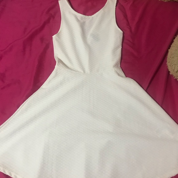 White Flowy Dress - Picture 2 of 4